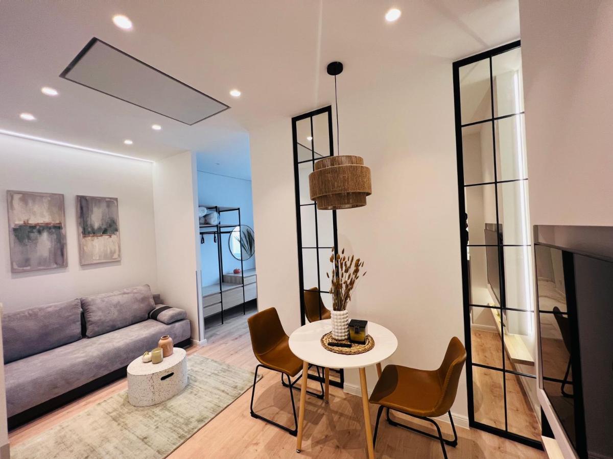 Zeus Design Apartment Schlosspark Schoenbrunn Vienna Exterior photo