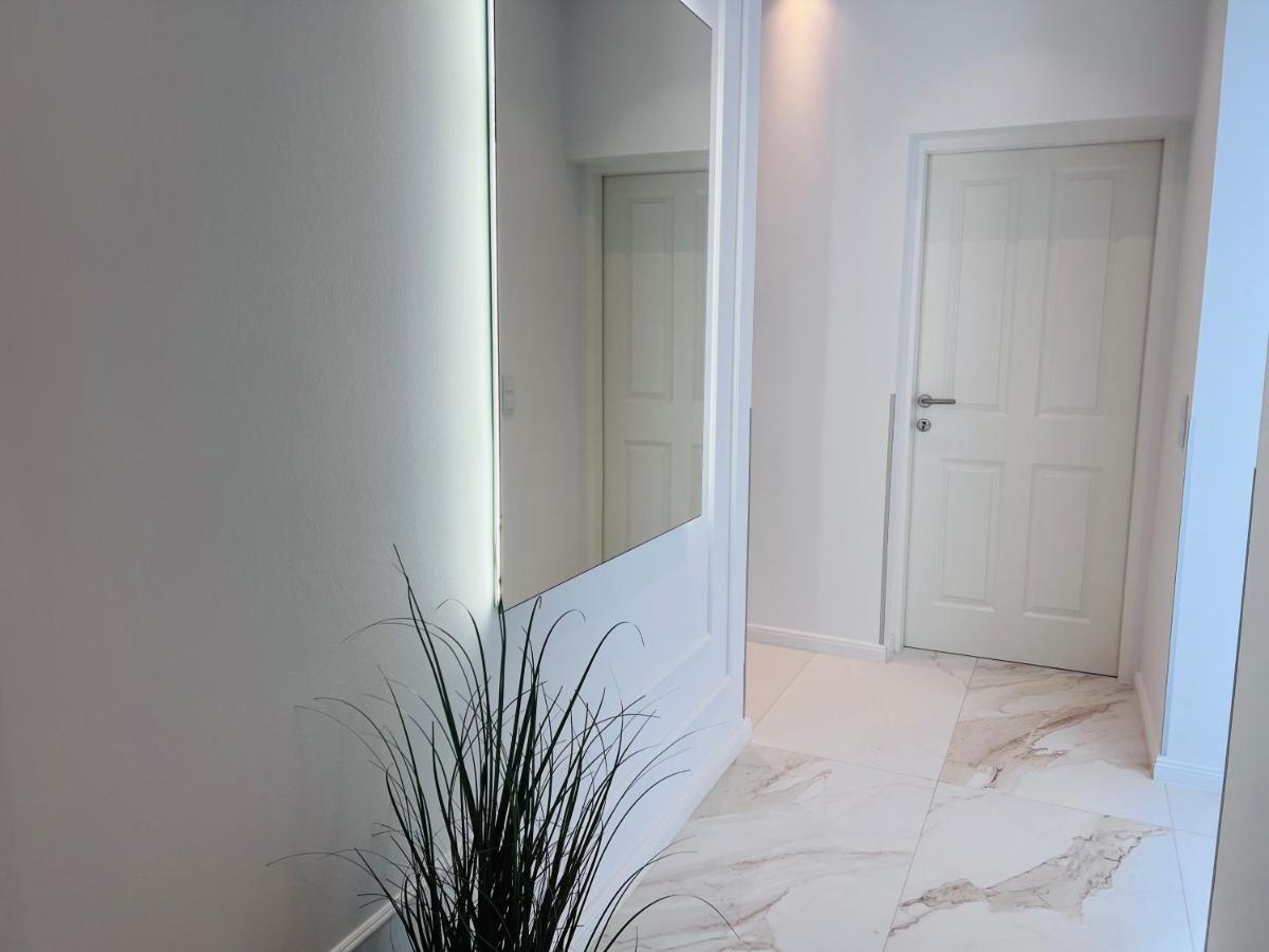Zeus Design Apartment Schlosspark Schoenbrunn Vienna Exterior photo