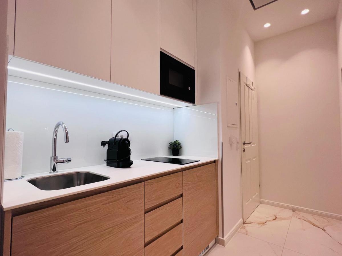 Zeus Design Apartment Schlosspark Schoenbrunn Vienna Exterior photo